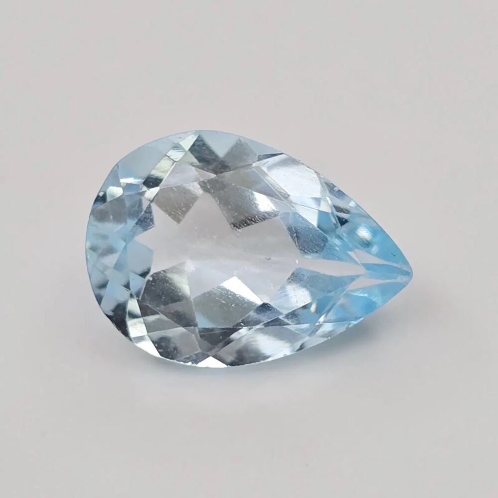 Natural Blue Topaz, 2.80 ct, Pear Cut, 11x8mm, Irradiated